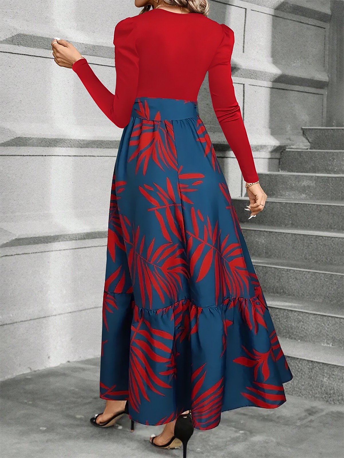 RED AND BLUE (SKIRT)